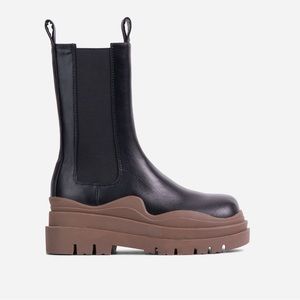 ENERGY BROWN CHUNKY SOLE ANKLE CHELSEA BIKER BOOT IN BLACK FAUX LEATHER